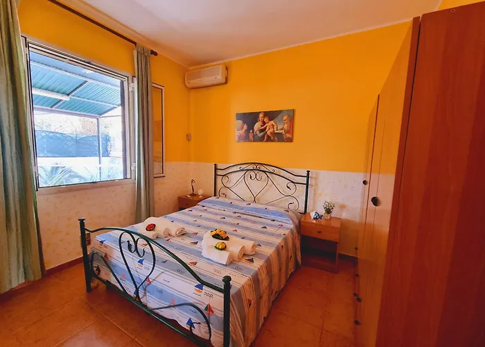 Residenza Zeus In Baia Holiday home *