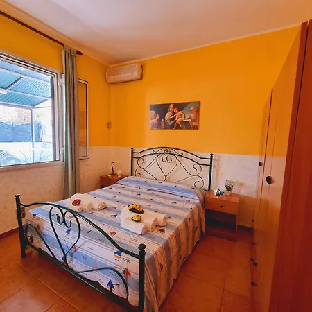 Residenza Zeus In Baia Holiday home *
