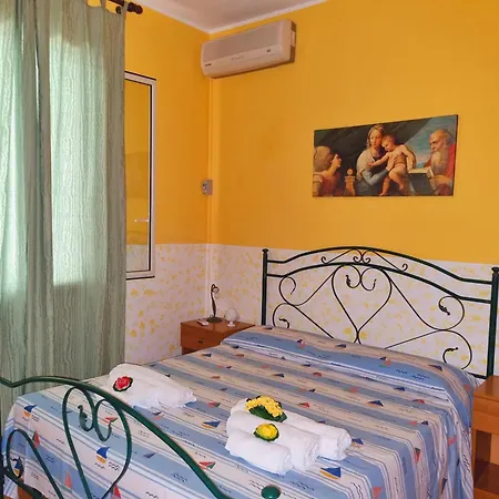 Residenza Zeus In Baia Holiday home